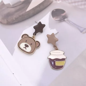 小熊蜂蜜×不對稱吊墜耳環.avif