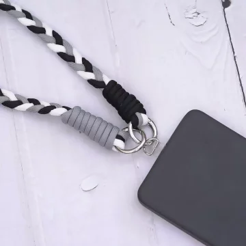 撞色麻花辮×手機斜背雙勾掛繩×黑白.avif