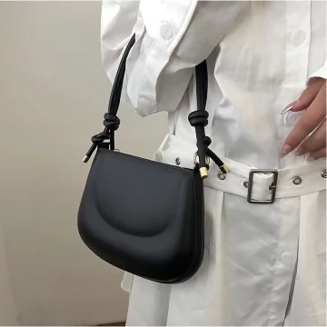 簡約硬殼馬鞍包×肩背包×黑色.avif