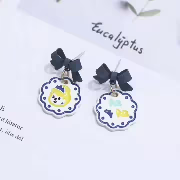 花邊灰姑娘×不對稱耳環