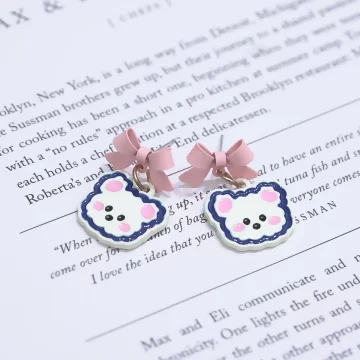 棉花糖小白熊×不對稱吊墜耳環.avif