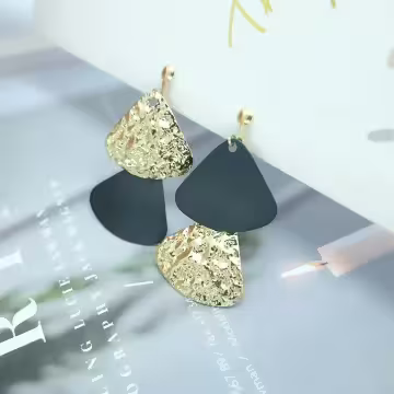 黑金水波紋×不對稱三角耳夾