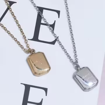 316鋼飾×字母吊牌×鎖骨項鍊×銀色