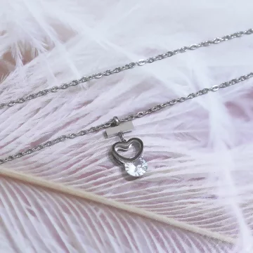316鋼飾×心型鑽×鎖骨項鍊×銀色.avif