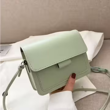 不對稱背帶掀蓋小方包×斜背包×綠色