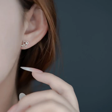 925銀針×愛神之箭×不對稱耳環.avif