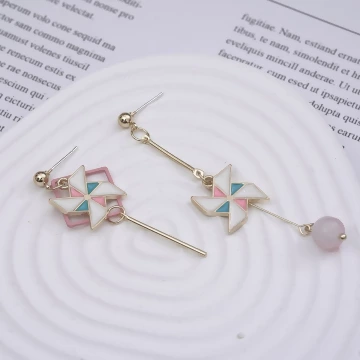 紙風車直桿&times;不對稱吊墜耳環 .avif