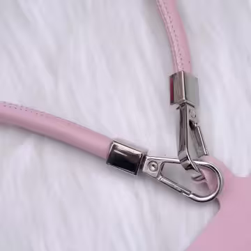 單色簡約皮革×手機斜背雙勾掛繩×粉紅