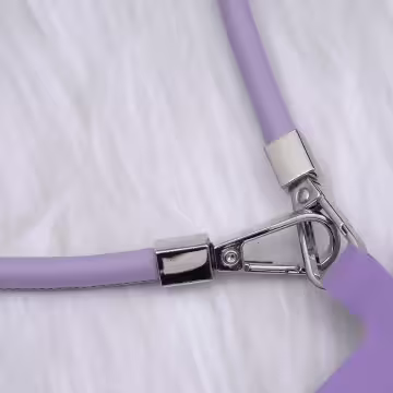 單色簡約皮革×手機斜背雙勾掛繩×紫色