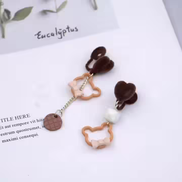 絨毛愛心小熊餅乾&times;不對稱蚊香盤U型耳夾