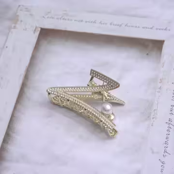 Z字輕奢閃鑽×鯊魚夾×共二色