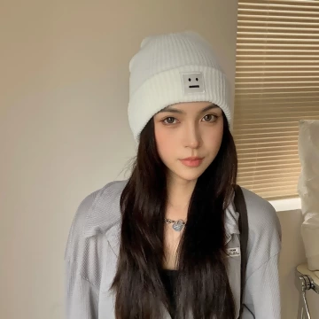 笑臉 ‧_‧×毛帽×白色.avif