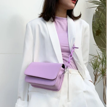 簡約純素面不對稱背帶×斜背包×紫色.avif
