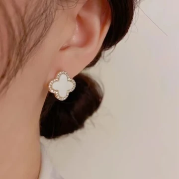 925銀針×復古雛菊小花×耳針.avif