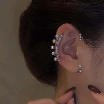 右耳排鑽珍珠×耳掛.avif