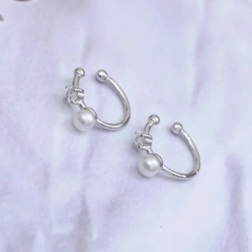 單顆珍珠小鑽×U型耳骨夾.avif