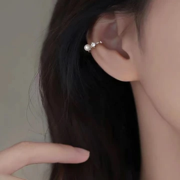 單顆珍珠小鑽×U型耳骨夾.avif