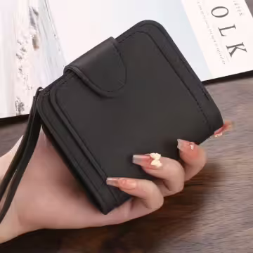 簡約皮革×翻頁三層短皮夾×黑色