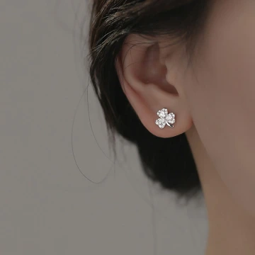 925銀針×復古雛菊小花×耳針.avif