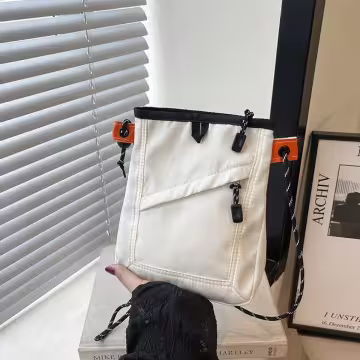 中性工裝小方包×斜背包×白色