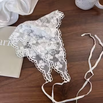 梅花印雪×純白蕾絲×三角頭巾