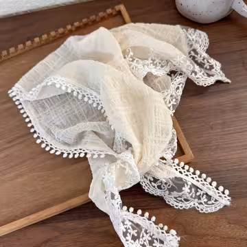 法式薄紗蕾絲泡泡邊×三角頭巾