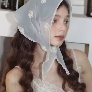 薄紗白玫瑰×三角頭巾