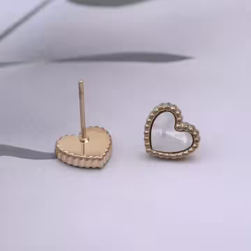 316鋼飾×波點點愛心×耳釘×共二色