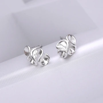 925銀針×復古雛菊小花×耳針.avif