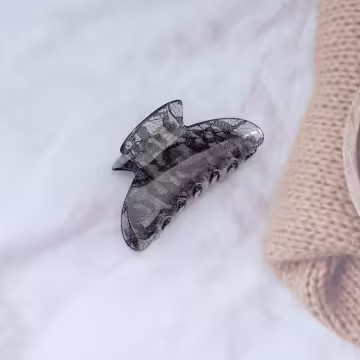 蕾絲印花壓克力×鯊魚夾×共二色