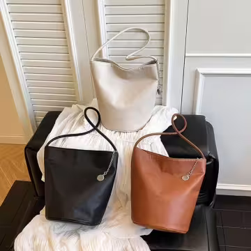 皮革圓身水桶包×肩背包×黑色