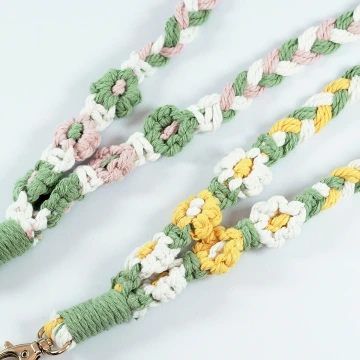 粗麻辮小花朵×手機單勾掛脖吊繩×黃綠.avif