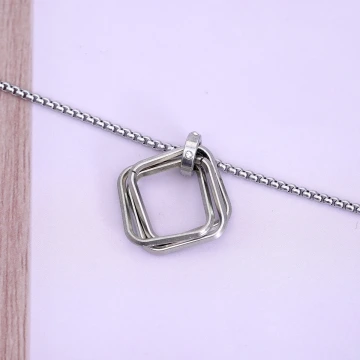 方框三環×長項鍊.avif