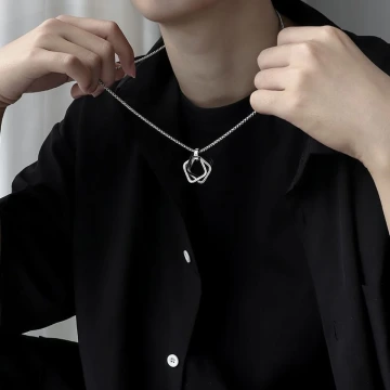 方框三環×長項鍊.avif