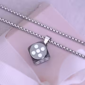 黑色金屬骰子×長項鍊