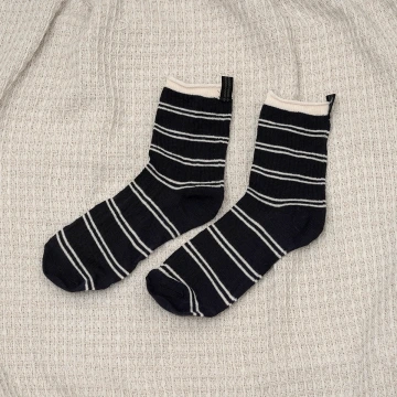 素面條紋後標牌&times;低筒襪&times;三雙套件襪子組.avif