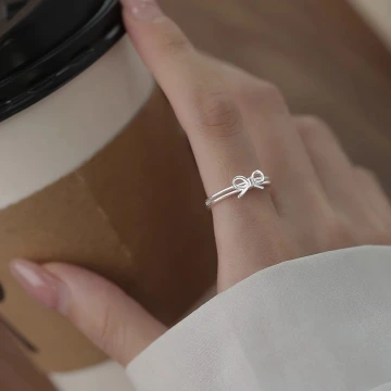 925銀飾&times;蝴蝶小結&times;開口戒指.avif