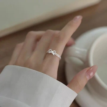 925銀飾&times;蝴蝶小結&times;開口戒指.avif