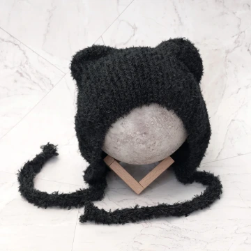 羔毛繫繩小耳朵&times;毛帽&times;黑色.avif