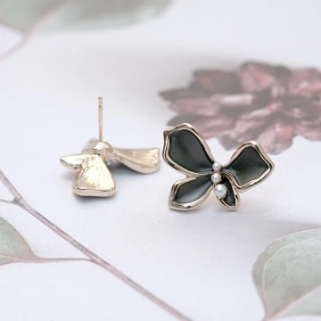 墨色蝴蝶花&times;吊墜耳環.avif