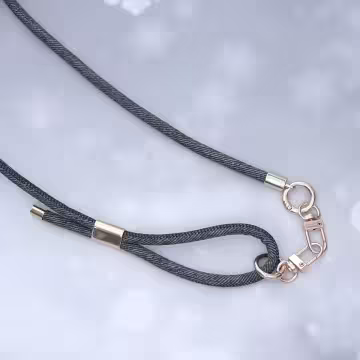 牛仔紋皮革繩×長度可調×手機斜背雙勾掛繩×深灰