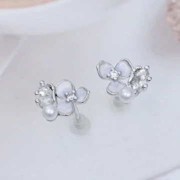925銀針&times;垂墜領結晶鑽&times;耳扣.avif