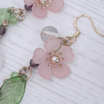 紫花蝴蝶結&times;吊墜耳環.avif