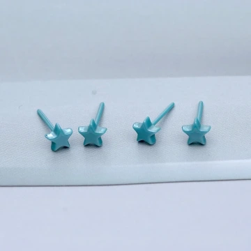 馬上發財&times;不對稱吊墜耳環.avif