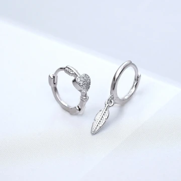 925銀針&times;流光方鑽&times;耳扣.avif