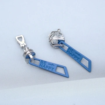 銀色愛心蝴蝶結&times;吊墜耳環.avif
