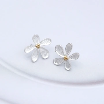 十字纏繞晶鑽&times;吊墜耳環.avif